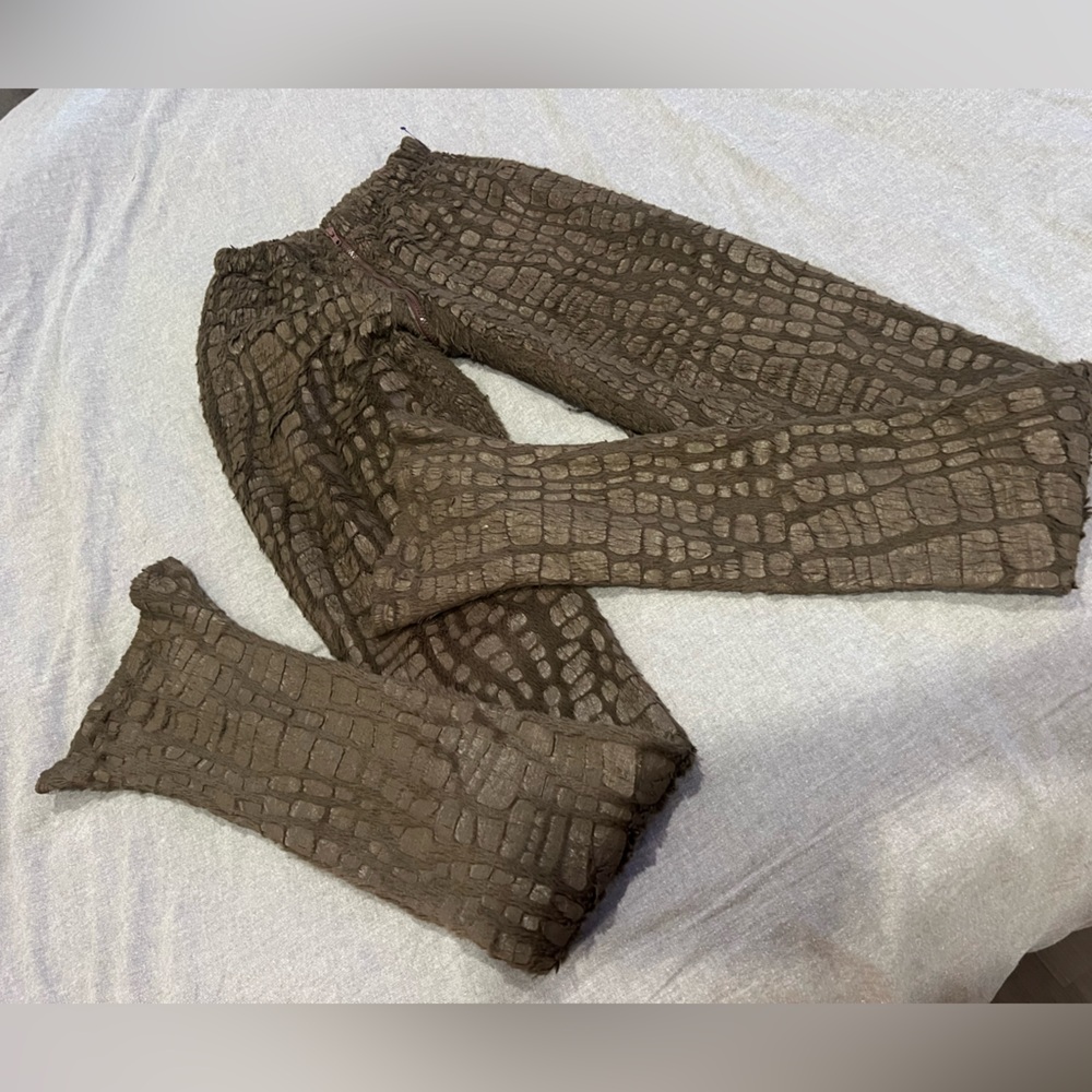 Dionne by Toionne Brown S/M brown soft Crocodile Pattern Pants